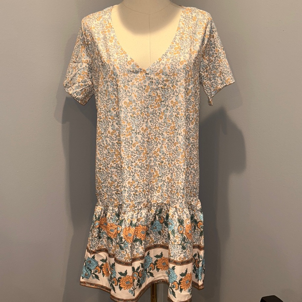 Spring Summer Floral Lightweight Dress size Small New with Tags